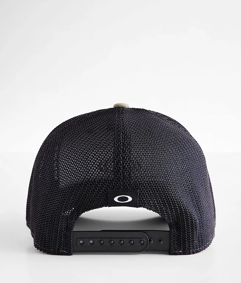 Si 110 Flexfit Trucker Hat