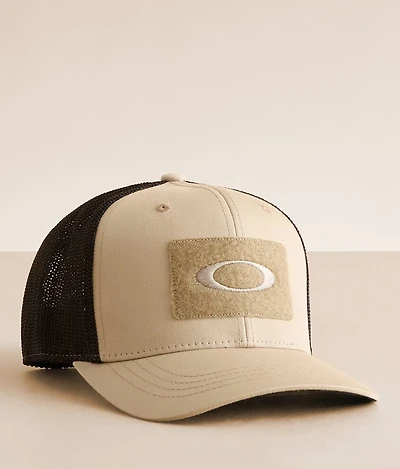 Si 110 Flexfit Trucker Hat