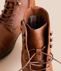 Travis Boot