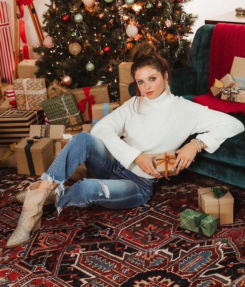 Turtleneck Cropped Sweater