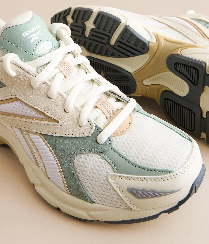 Road Prime Essentials Leather Sneaker