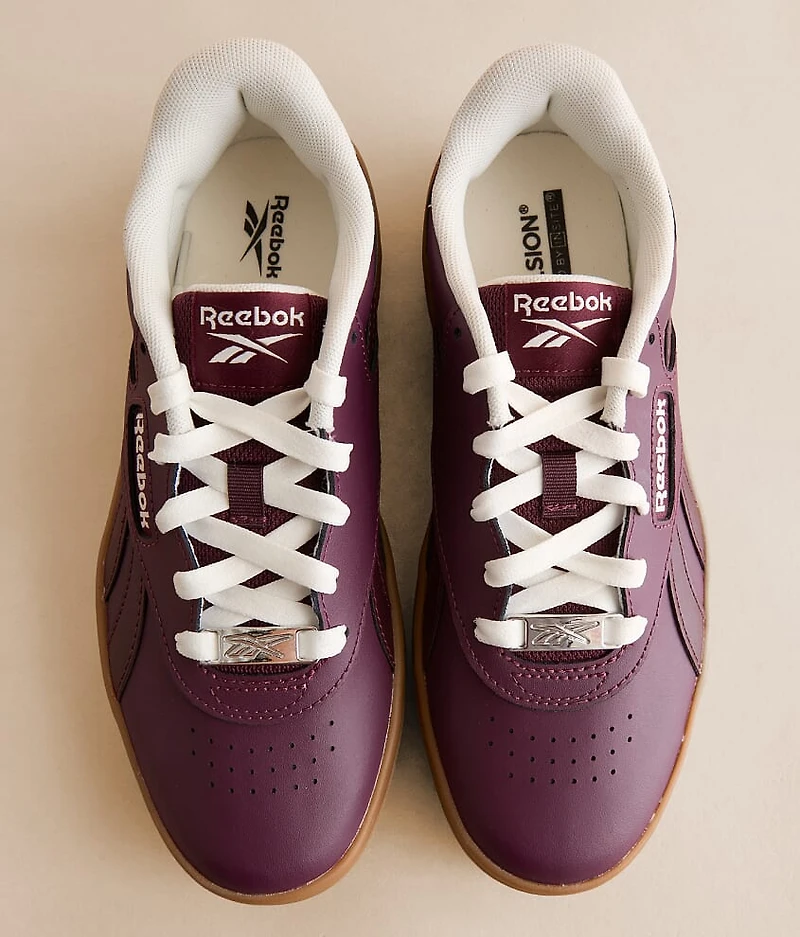 Court Advance Surge Leather Sneaker