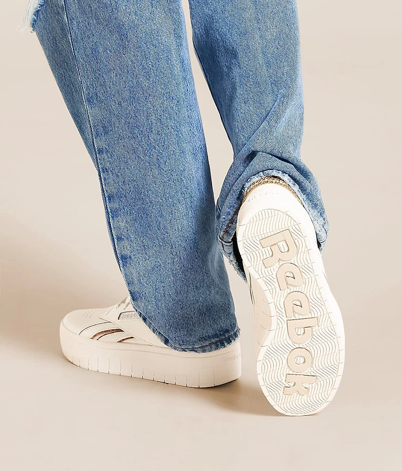 Court Advance Surge Leather Sneaker