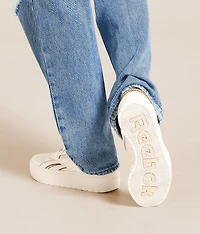 Court Advance Surge Leather Sneaker