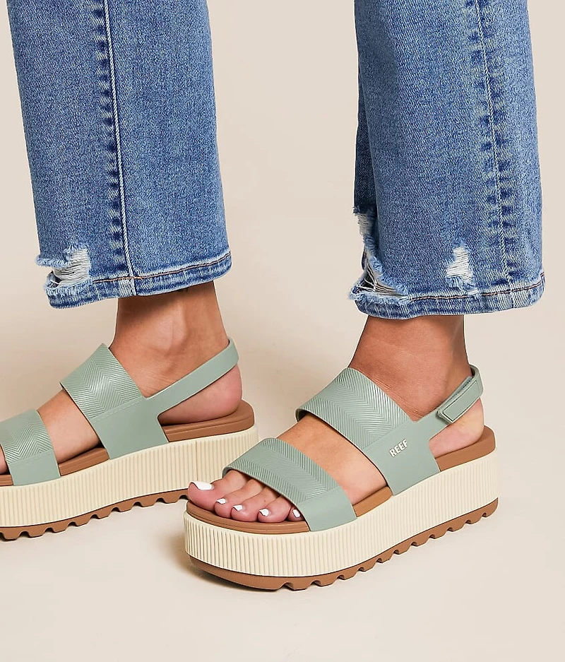 Water Vista Higher Flatform Sandal