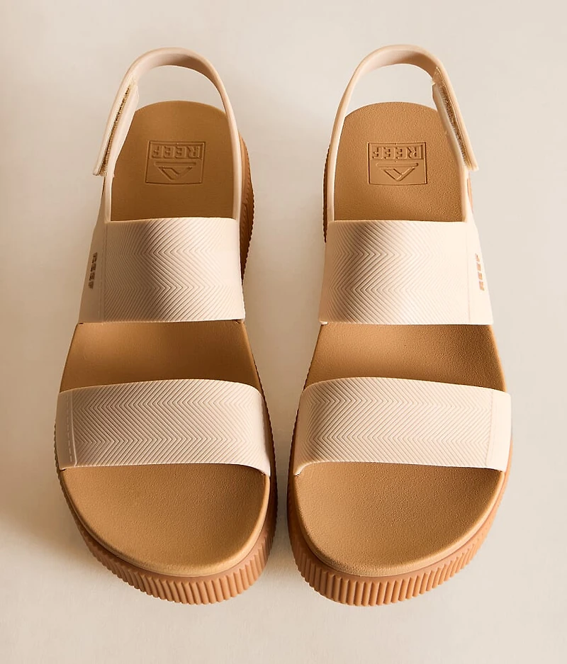 Water Vista Higher Flatform Sandal