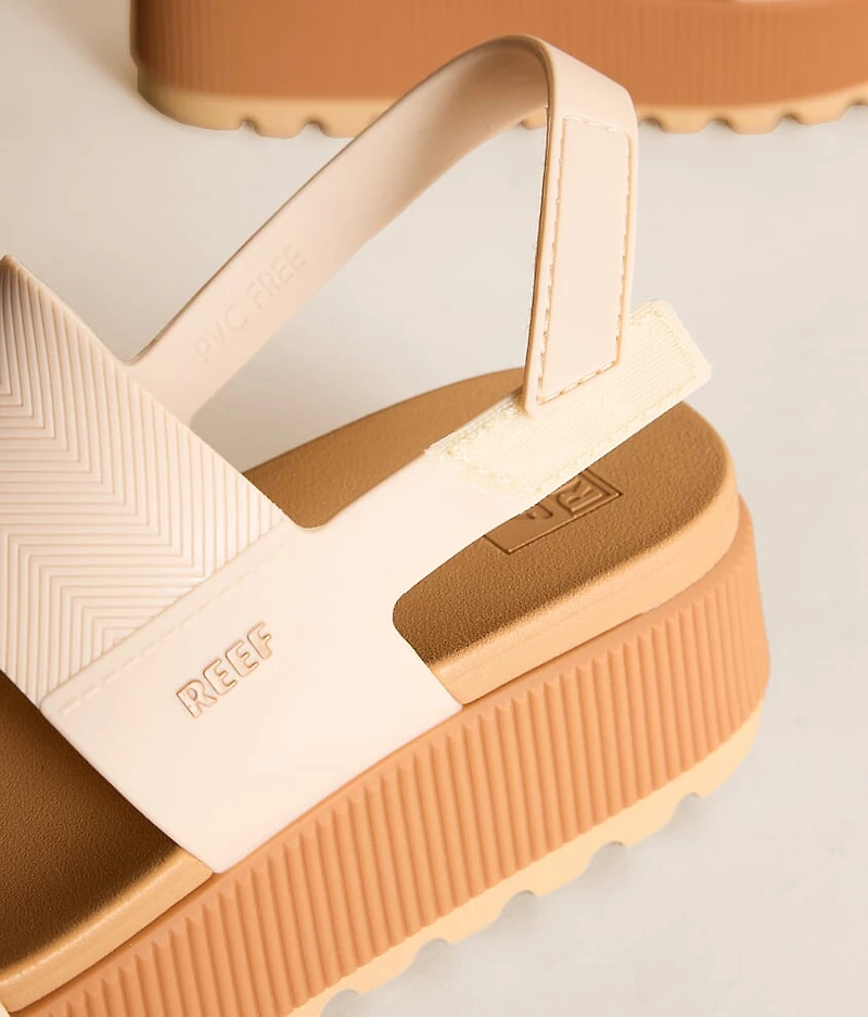 Water Vista Higher Flatform Sandal