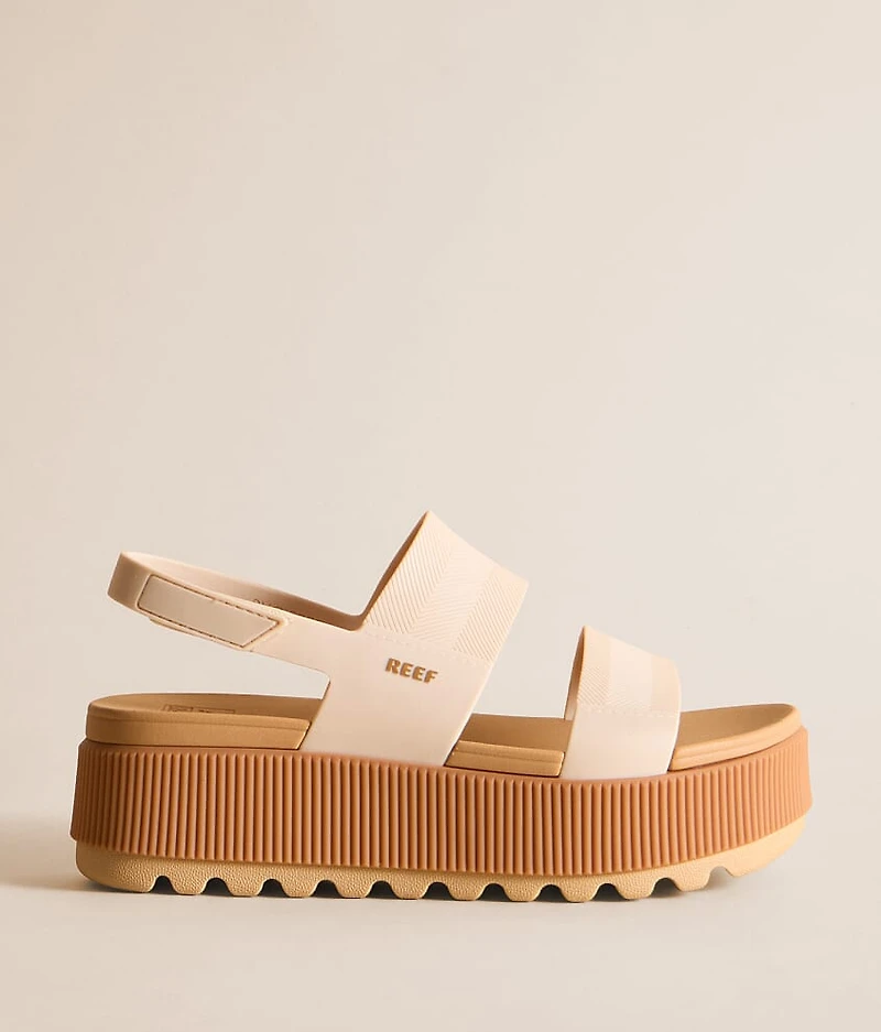 Water Vista Higher Flatform Sandal