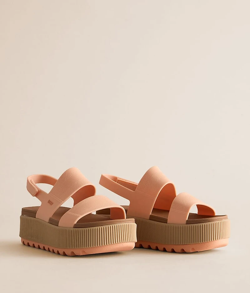 Water Vista Higher Flatform Sandal