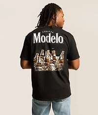 Modelo Jumbo Bottle T-Shirt