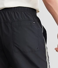 Breakout Stretch Short