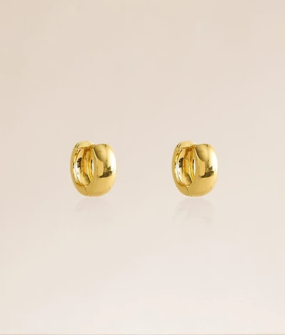 Riley Huggie Earring