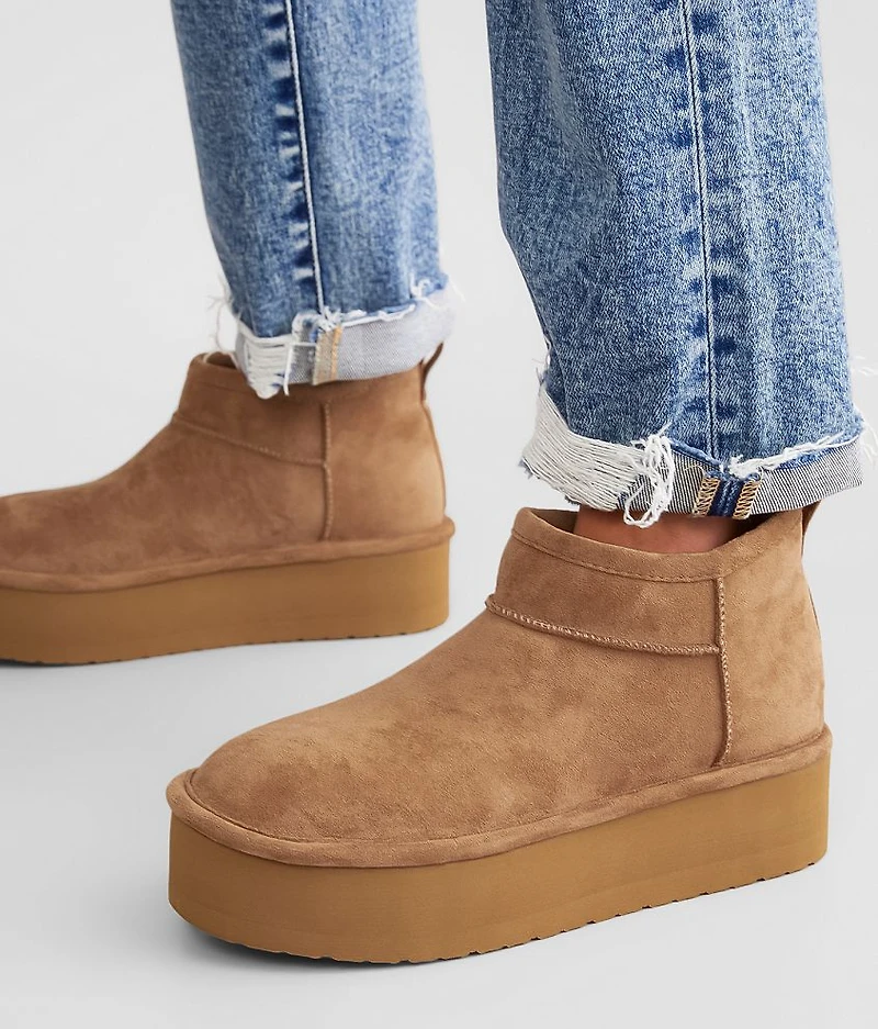 Embrace Platform Boot