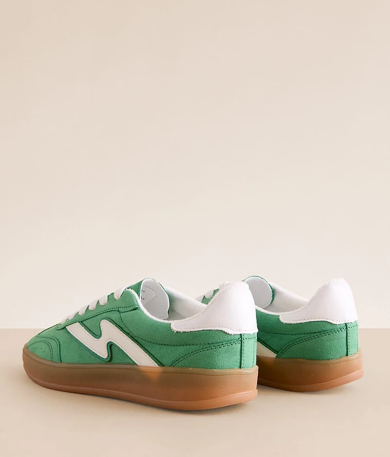 Gia Sneaker