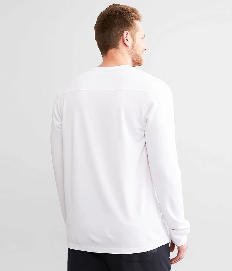 Performance Henley