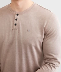 Performance Henley