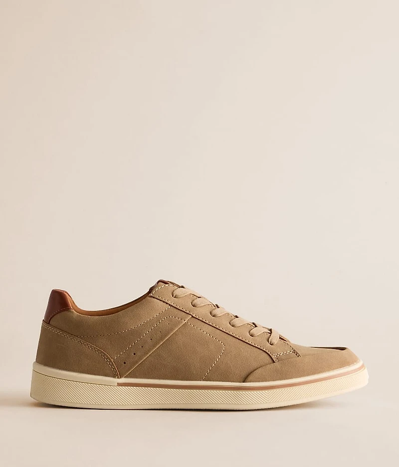 Zion Sneaker