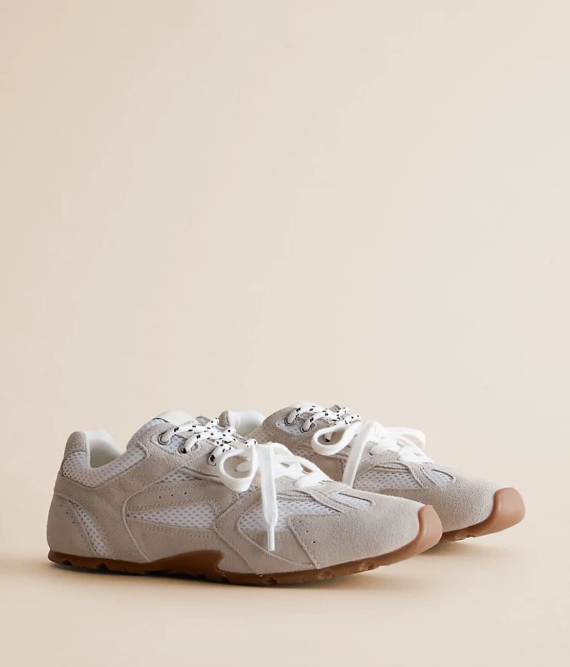 Aziel Leather Sneaker