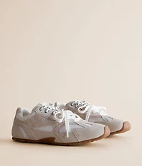 Aziel Leather Sneaker