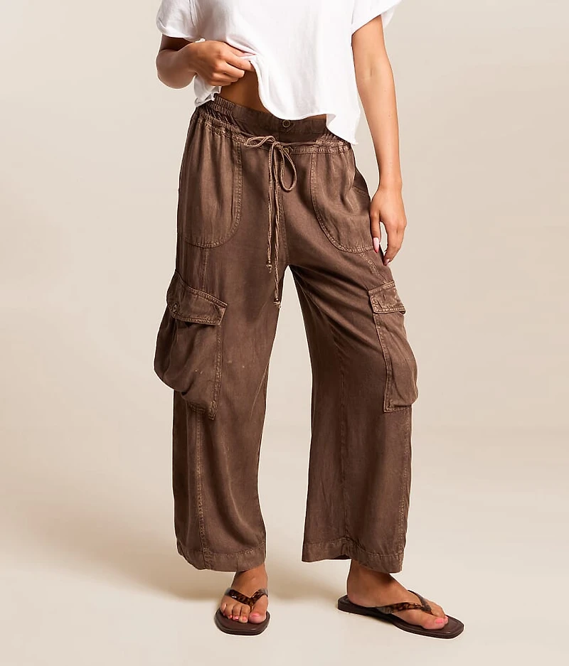 Cropped Wide Leg Cargo Pant
