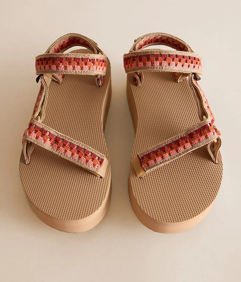 Universal Tessera Flatform Sandal