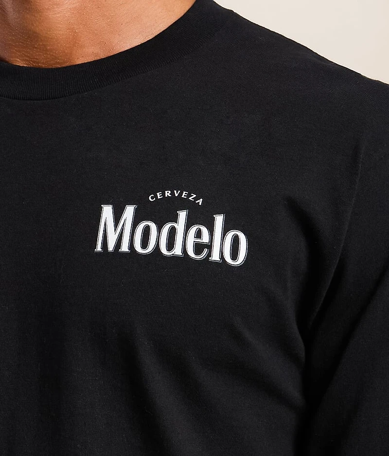 Modelo Classic T-Shirt