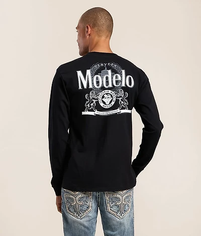 Modelo Classic T-Shirt