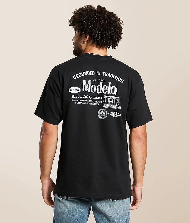 Modelo Tradition T-Shirt