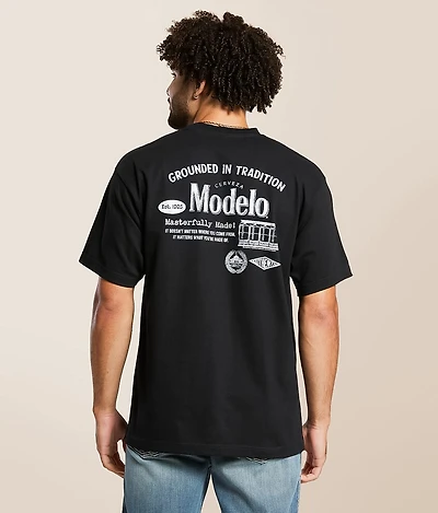 Modelo Tradition T-Shirt