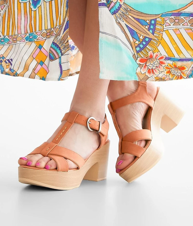 B-52 Strappy Heeled Sandal