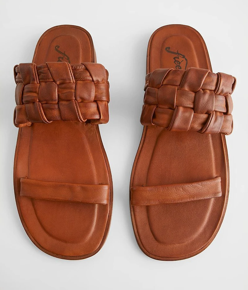 Winding River Leather Sandal