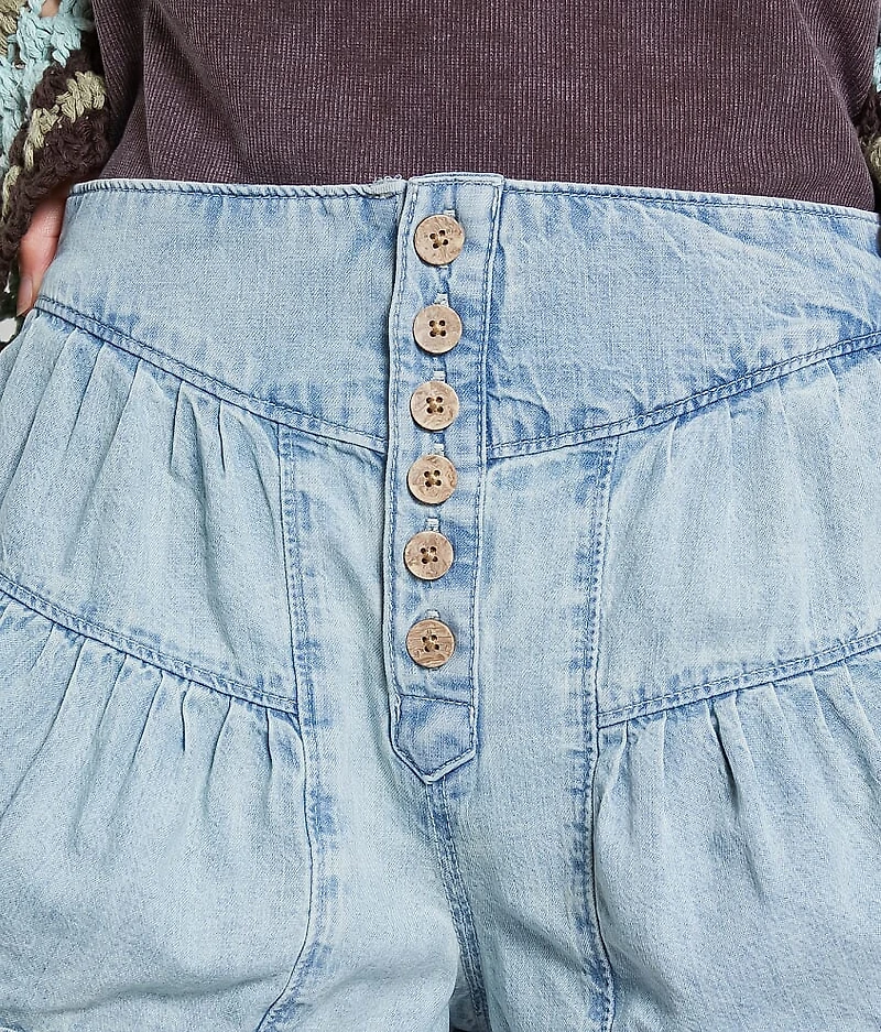 Fleur Pleated Denim Short