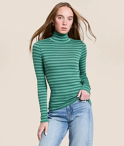Good Turtleneck Top