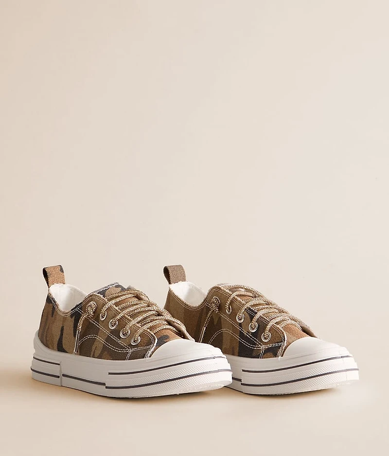 Aman Camo Sneaker
