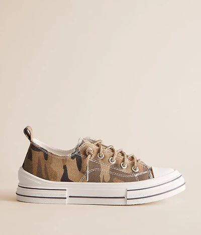Aman Camo Sneaker