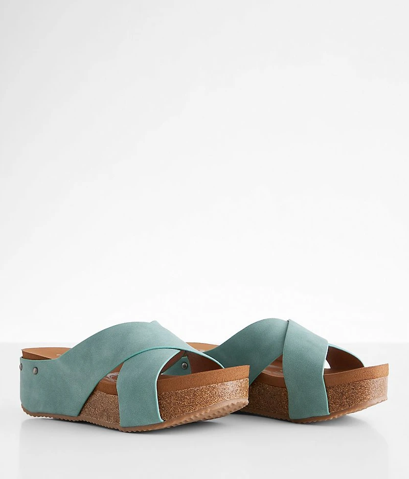 Hero Platform Sandal