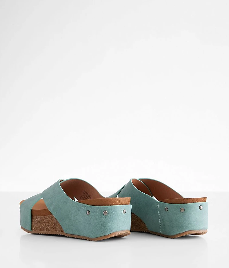 Hero Platform Sandal