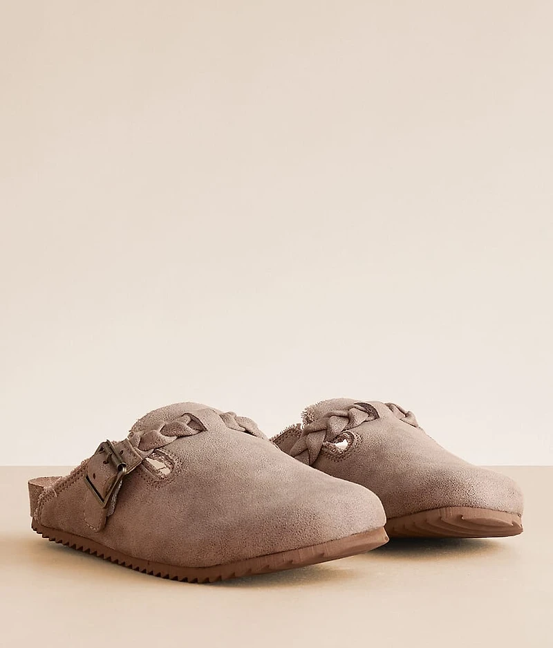 Iris Braided Strap Mule Shoe