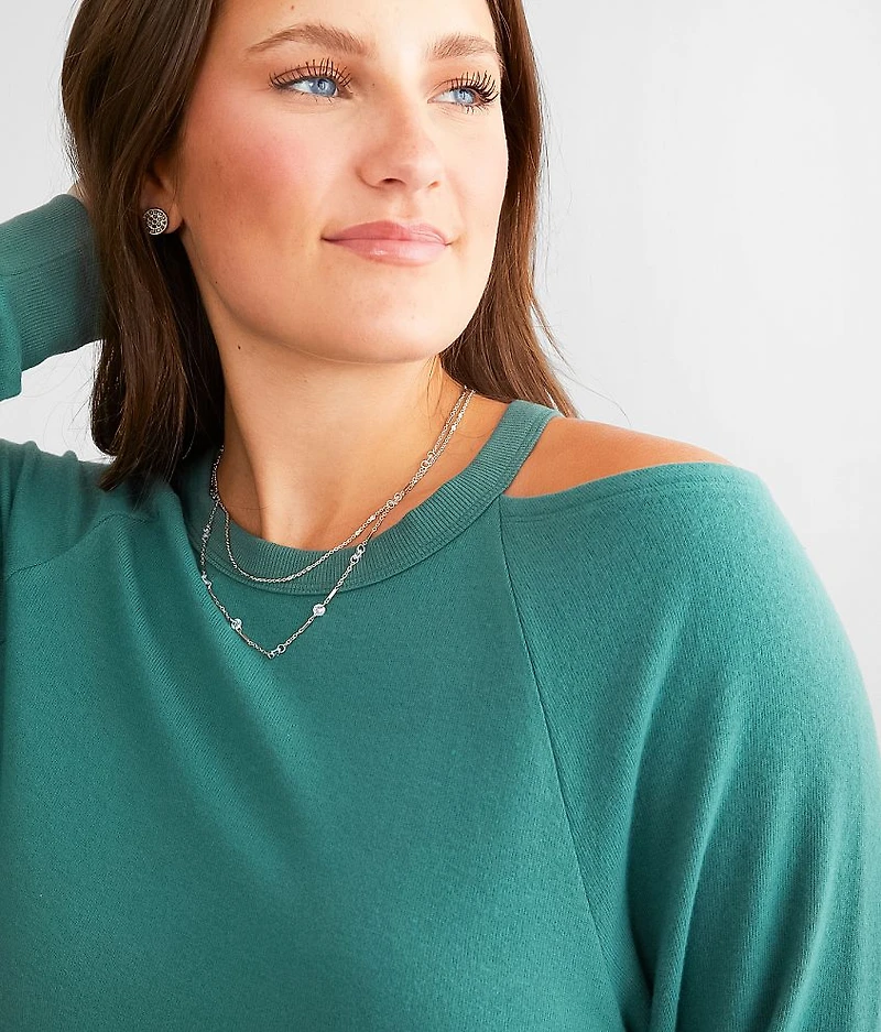 Larisa Cold Shoulder Pullover