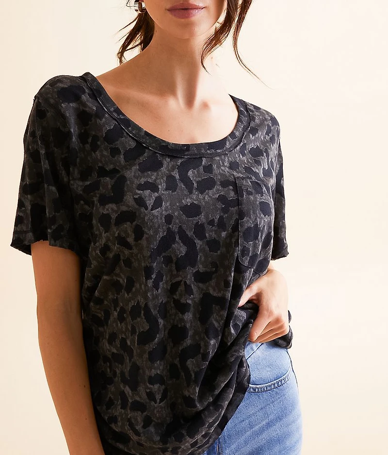 Clara Cheetah T-Shirt