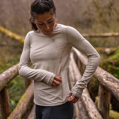 Women's AKHG Meltwater Long Sleeve Crew Shirt