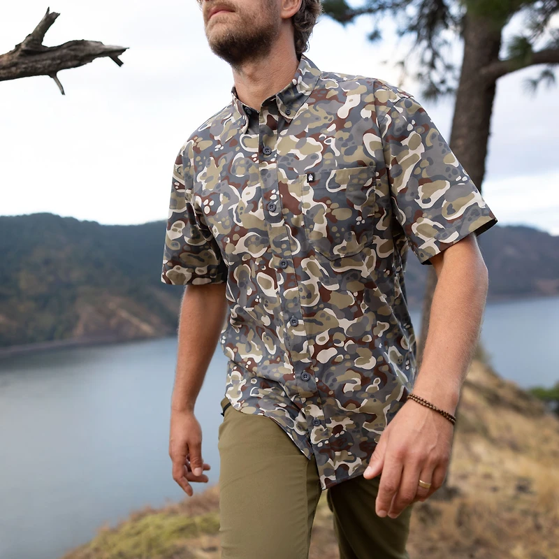 Men's AKHG Ventech Relaxed Fit Short Sleeve Shirt