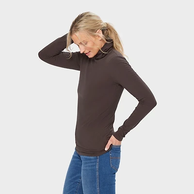 Women's No-Yank Long Sleeve Turtleneck T-Shirt