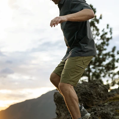 Men's AKHG AlpineFlex Standard Fit 10" Shorts