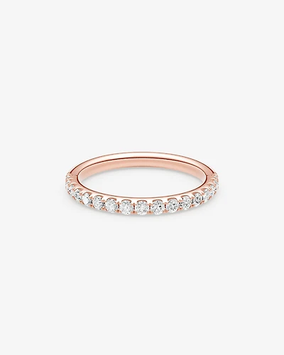 Alliance en or blanc 14 K avec diamants totalisant 0,50 ct