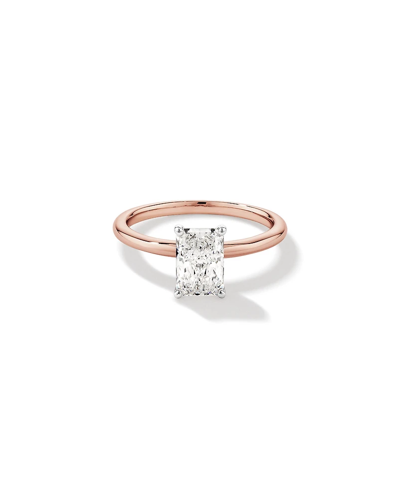 Bague De Fiançailles Solitaire En Diamant De Laboratoire Taille Radiante De 1,25 Carat Poids Total En Or Blanc 14 Carats