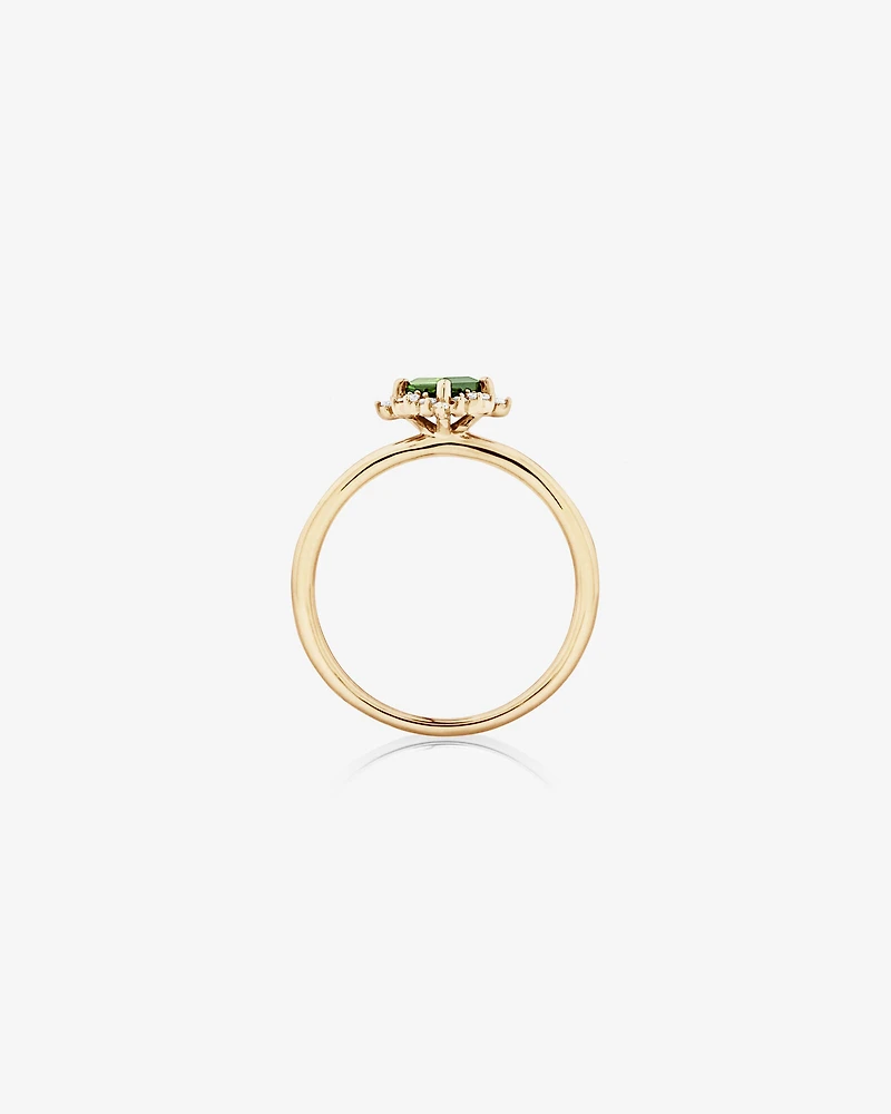 Ring with Green Tourmaline & Diamonds in 10kt Yellow Gold