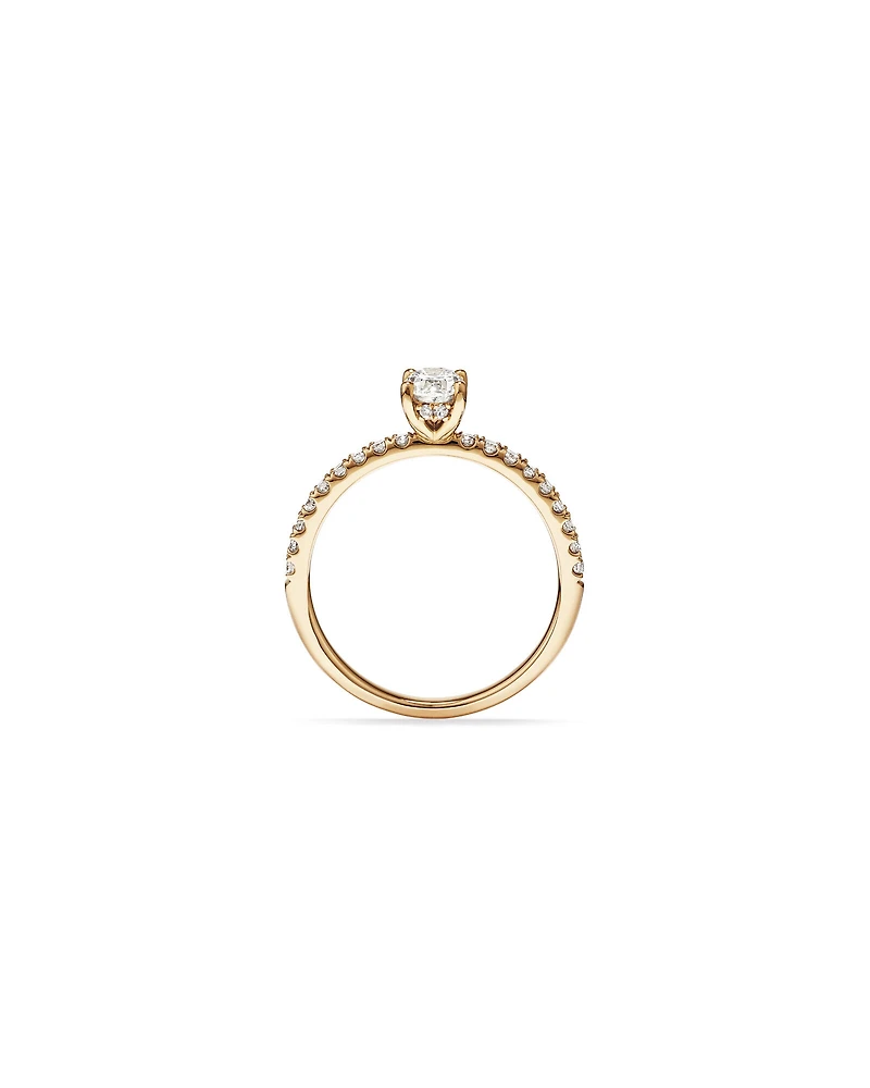 Bague de Fiançailles avec Accent Latéral en Diamant Ovale 0,73 Carat TW et Rond Brillant en Or Jaune 14 kt