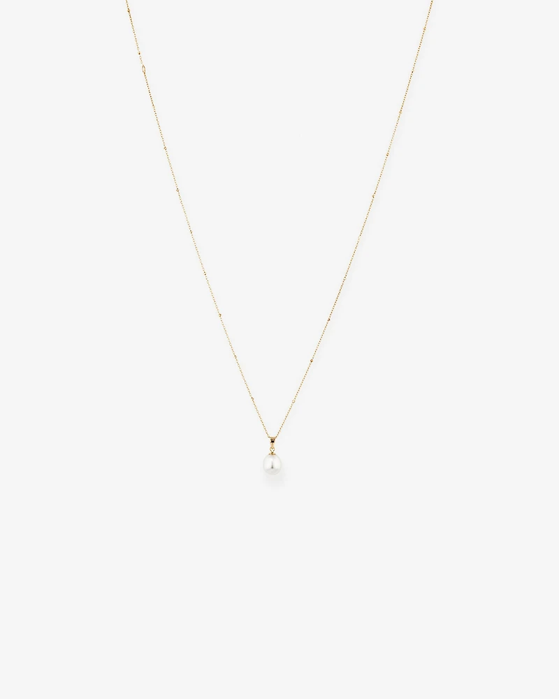 Pendant with Cultured Freshwater Pearl in 10kt Yellow Gold