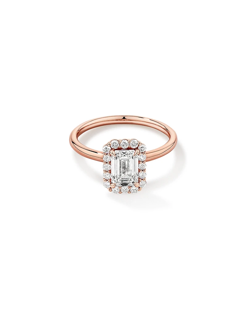 Bague De Fiançailles Halo En Diamant De Laboratoire Taille Émeraude De 1,46 Carat Poids Total En Or Jaune Et Blanc 14 Carats